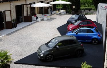 FCA Group in Villa Spinosa with 500S & 124 Spider