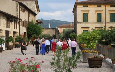 GUIDED TOURS AND WINE TASTINGS